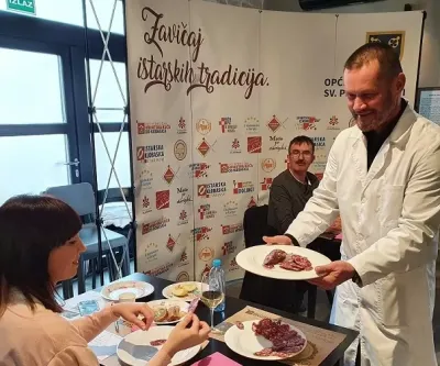 kuća-od-kobasica-18